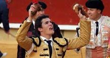 BALANCE de la jornada: Luque triunfa en Castellón Las dos orejas ganadas por Luque esta tarde. (FOTO: Antonio Casado-burladero.com)