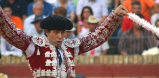 El banderillero sevillano Curro Molina (FOTO: Javier Martínez)