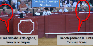 La delegada de la Junta, Carmen Tovar, y su marido, separados pero juntos en el mismo burladero de la Junta de Andalucía. (FOTO: Javier Martínez)