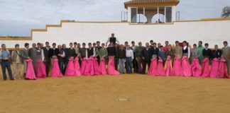 Los aspirantes, en la selección en la finca de Millares.