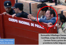 El amigo de Carmen Tovar y primo del presidente Julián Salguero, hasta en el burladero de la Policía El amigo de la delegada Carmen Tovar, Romualdo Villadiego, sin problemas hasta para ocupar lugar en el burladero de la Policía. (FOTO: Javier Martínez)