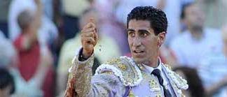 Martín Núñez saluda en Sevilla el pasado domingo. (FOTO: Matito)