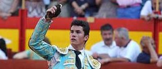 Luque, con la oreja ganada esta tarde. (FOTO: burladero.com)