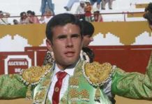 El joven Antonio David indulta un eral de Sancho Dávila en Castellar El joven aspirante sevillano Antonio David.