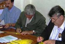 La Unión de Veterinarios de Andalucía le exige transparencia a la delegada Carmen Tovar Veterinarios taurinos en las tareas previas a un festejo.