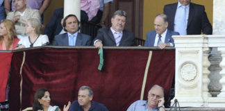 Francisco Herrera, junto a Fernández Rey, el domingo en la Maestranza. (FOTO: Sevilla Taurina)