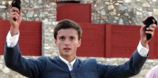 El novillero sevillano Francisco Lama. (FOTO: Álvaro Pastor)