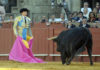 Uno de los muchos toros claudicantes del domingo. (FOTO: Sevilla Taurina)