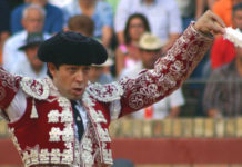 El festival de Los Gitanos de Utrera homenajeará a Curro Molina El banderillero sevillano Curro Molina. (FOTO: Matito)