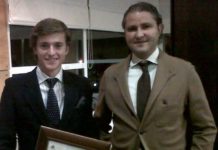 Francisco Lama, de la Escuela de Sevilla, trofeo al ‘Triunfador’ en Hervás El joven Francisco Lama, de la Escuela de Sevilla, con el trofeo.