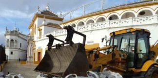 El jueves se retoman las obras en la Maestranza. (FOTO: Javier Martínez)