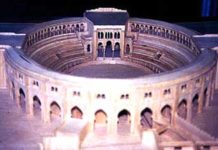 Un grupo inversor construirá una nueva plaza de toros en Sevilla Maqueta de la nueva 'Plaza de toros de Sevilla'.