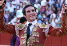 Siete sevillanos a por el ‘Zapato de Plata’ Curro Durán, entre los siete sevillanos participantes.
