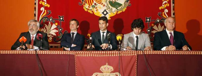 Eduardo Canorea, El Juli, Manzanares, Morante y Ramón valencia, durante la presentación. (FOTO: Arjona/Toromedia)