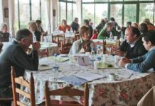 Creada en Sevilla la ‘Mesa del Aficionado’ Las mesas de trabajo de los abonados y aficionados. (FOTO: Paco Díaz / toroimagen.com)