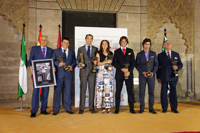 Los premiados con los trofeos 'Puerta del Príncipe'.