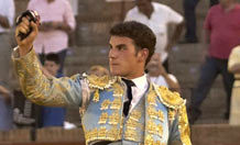 Toreó Fernando Adrián y cayó herido Espaliú