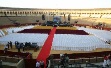 Aspecto que presentaba la plaza de toros de Sevilla antes del concierto de José Manuel Soto. (FOTO: Javier Martínez)