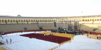 Máximo respeto a la plaza en el montaje del concierto de José Manuel Soto. (FOTO: Javier Martínez)