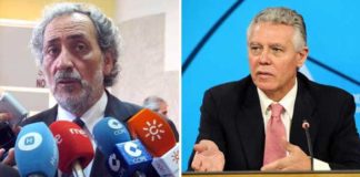 El Defensor del Pueblo Andaluz, José Chamizo -a la izquierda-, ha resuelto a favor de SEVILLA TAURINA y en contra del consejero de Gobernación y Justicia de Andalucía, Francisco Menacho.