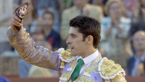 Una oreja para Alejandro Talavante en San Miguel. (FOTO: López-Matito)