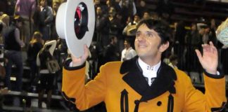 Diego Ventura saliendo a hombros en Puebla (México). (FOTO: Rodrigo Ascencio).
