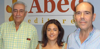 Ramón Vila, Mª José García (de Abec editores) y Víctor García Rayo.