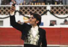 Ventura, oreja en Querétaro Diego Ventura, con la oreja cortada en Querétaro.