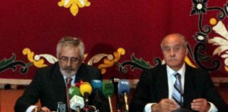 Los empresarios Eduardo Canorea y Ramón Valencia, duarnte la presentación. (FOTO: Javier Martínez)