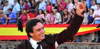 Oliva Soto en Cortegana este pasado verano, plaza de la que es empresario su ex apoderado, Jorge Buendía. (FOTO: Vicente Medero/ huelvataurina.com)