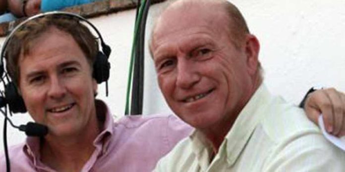 Antonio Ignacio Vargas en una imagen reciente con el periodista Enrique Romero durante una retransmisión para Canal Sur.