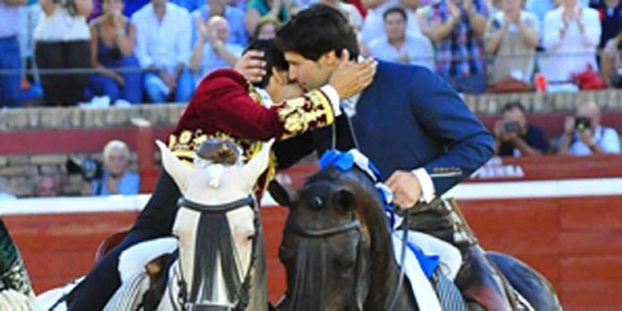 Diego Ventura y Andrés Romero, en la encerrona de Huelva de agosto pasado. (FOTO: Vicente Medero)