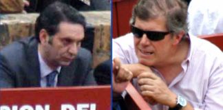 El delegado de la Junta de Andalucia en Sevilla, Javier Fernández, y su jefe del Servicio de Espectáculos, José Antonio Delgado, pretenden aplicar mano dura contra un simple aficionado. (FOTOS Javier Martínez)