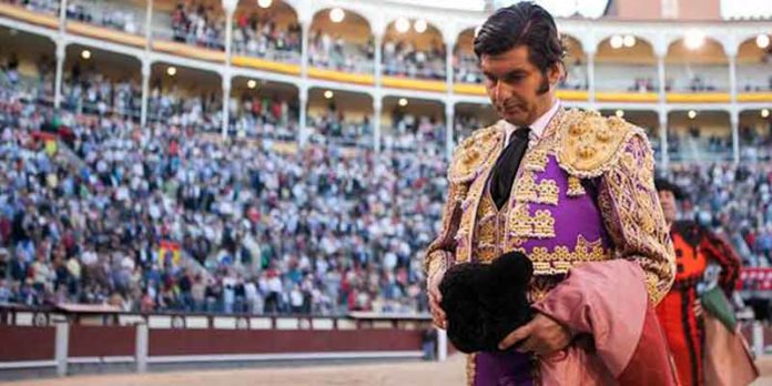 Morante de la Puebla sale de Las Ventas entre pitos esta tarde. (FOTO: las-ventas.com)