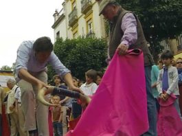 Toreo de salón en pleno corazón de Triana.