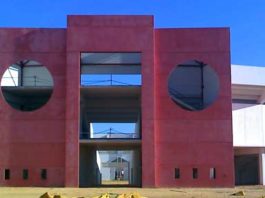 Vista exterior de la plaza de toros de Utrera durante su construcción.