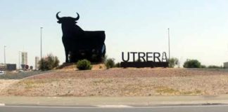 Son abundantes los símbolos en Utrera a la Fiesta, considerada como la cuna del toro bravo.