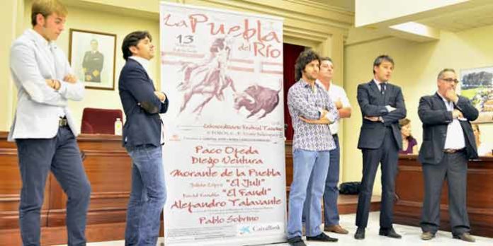 Presentación esta mañana del cartel del festival taurino de La Puebla del Río.