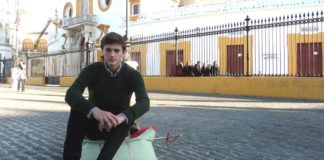 El novillero sevillano Lama de Góngora podría ser el que abriera cartel el 12 de octubre a las máximas figuras del toreo actual.