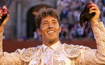 Manuel Escribano, la cara del triunfo en la Feria de Abril de este año. (FOTO: lamaestranza.es)