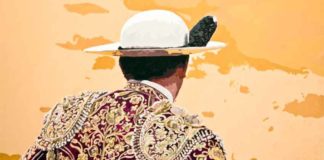 Una de las obras de la exposición en el Ateneo.