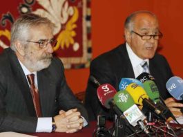 Los empresarios Eduardo Canorea y Ramón Valencia, en el momento más crítico de credibilidad de su gestión.