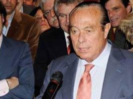 Curro, en la inauguración de la inédita exposición de homenaje del Ayuntamiento de Sevilla.