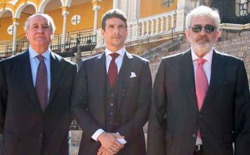 José María Manzanares, uno de los principales puntales de las últimas Feria de Abril, no volverá a torear más en la Maestranza si continúan como empresarios Ramón Valencia y Eduardo Canorea.