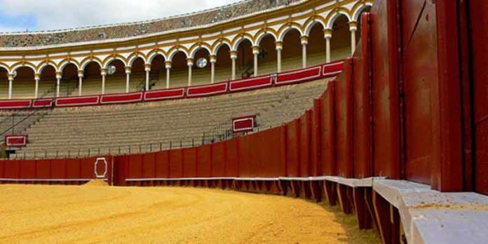 El incierto futuro de la plaza de la Maestranza.