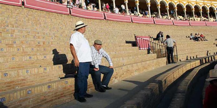 Aspecto de los tendidos de sol en varias corridas de la pasada Feria de Abril. (FOTO: Javier Martínez)