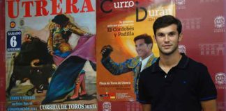 El novillero local Curro Durán, en la presentación del cartel de la Feria de Utrera. (FOTO: Brazo Mena)