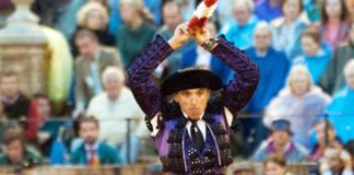 El banderillero sevillano Curro Robles. (FOTO: lopezmatito.com)