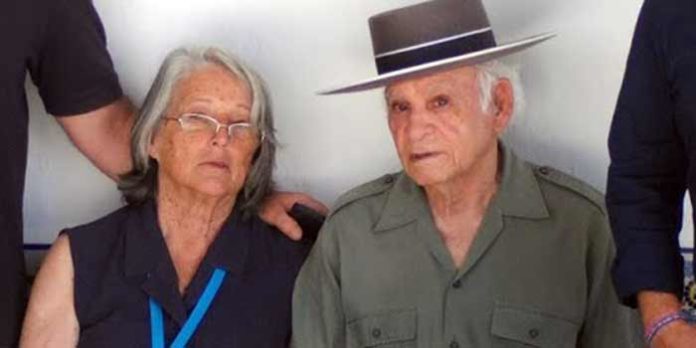 El marqués de Albaserrada junto a su señora, en la finca sevillana de Mirandilla, en Gerena.