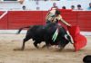 Morante, toreando en Latacunga (Ecuador). (FOTO: Juan Carlos Sabay / mundotoro.com)